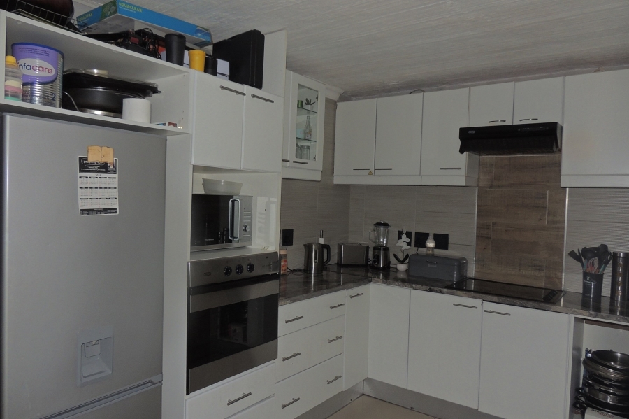 2 Bedroom Property for Sale in Woodlands Western Cape
